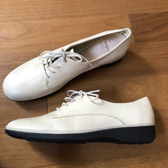 Easy Spirit Free Easy Lace Up Shoes size 9.5 - Picture 3 of 5